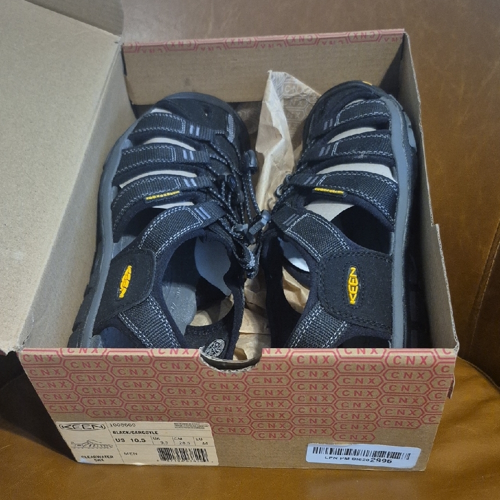 KEEN Men's Black Sandals Clearwater Cnx Sz 10.5